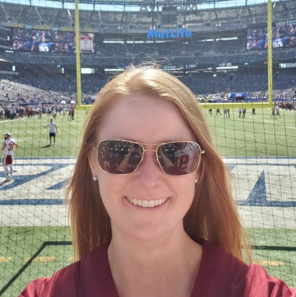 Meet your Posher, Jessica - Picture 2 of 3